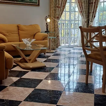 Atico 2 Y 2 Guest house